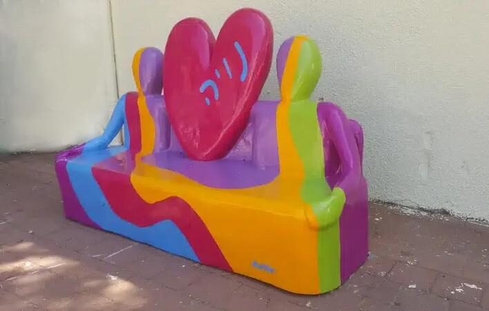 ספסל חברים לזכרה של נויה