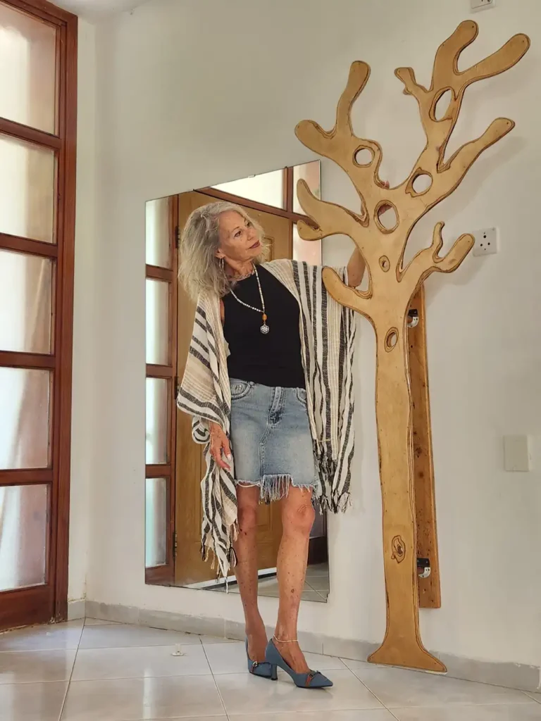 לא סתם קולב